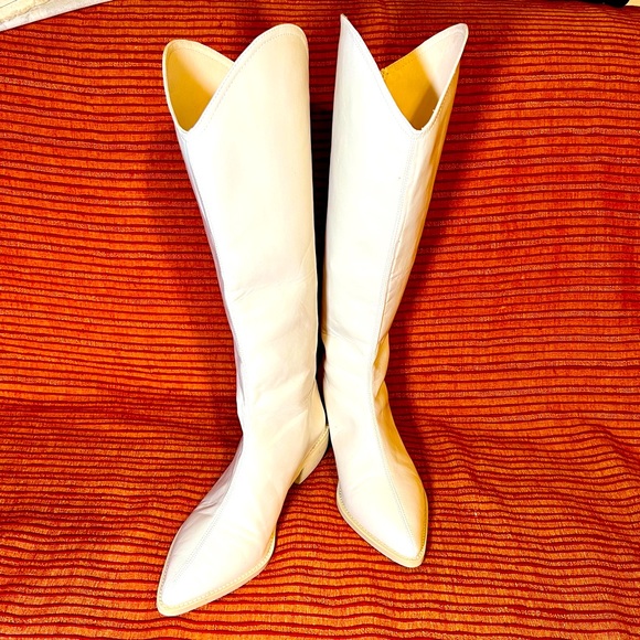 Pointed Head Chunky Heels Leather Booties Apricot Rose & Remy - Picture 1 of 8